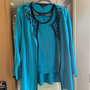 Ming Wang like new two piece sweater set